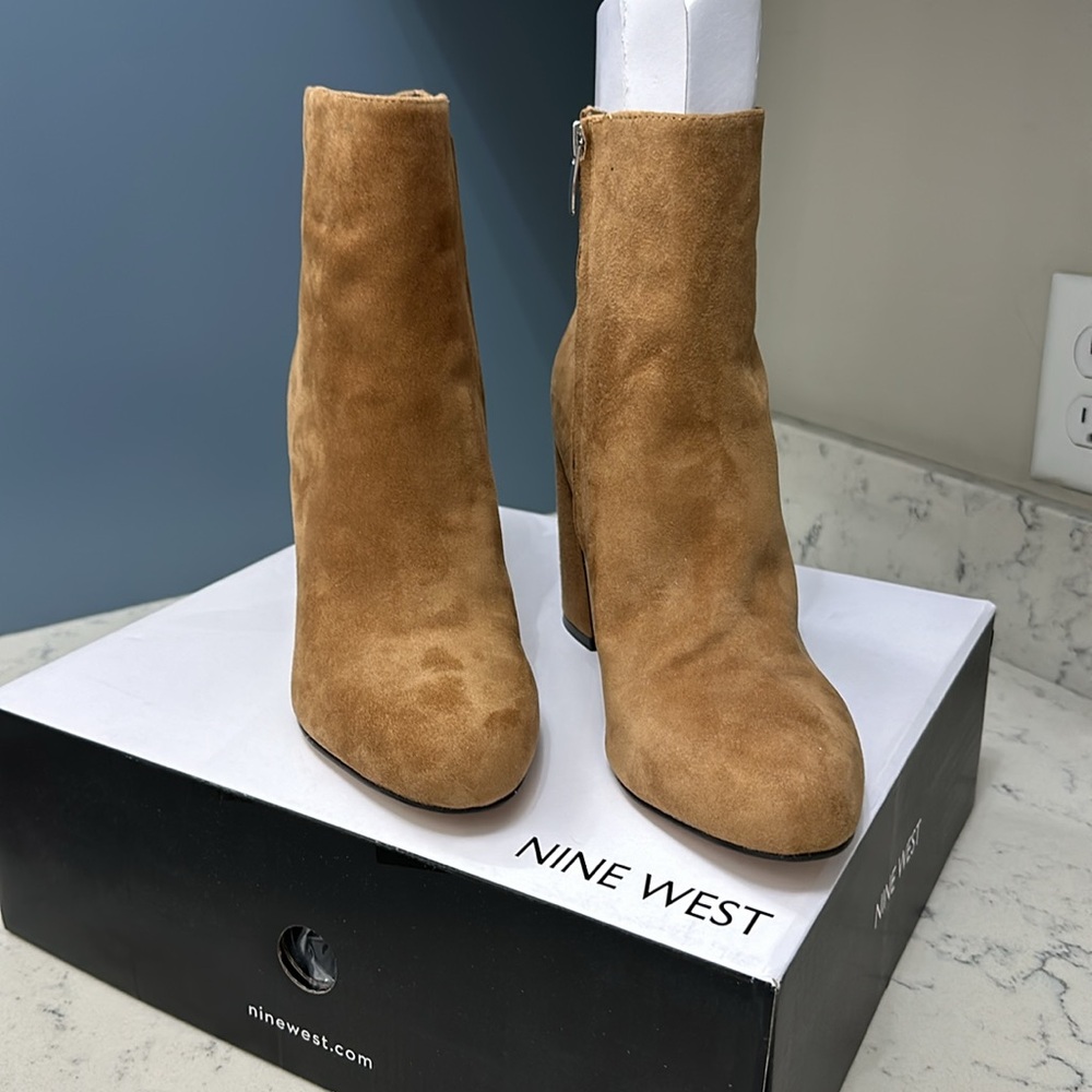 Nine West Yast Ankle Boot.  8.5